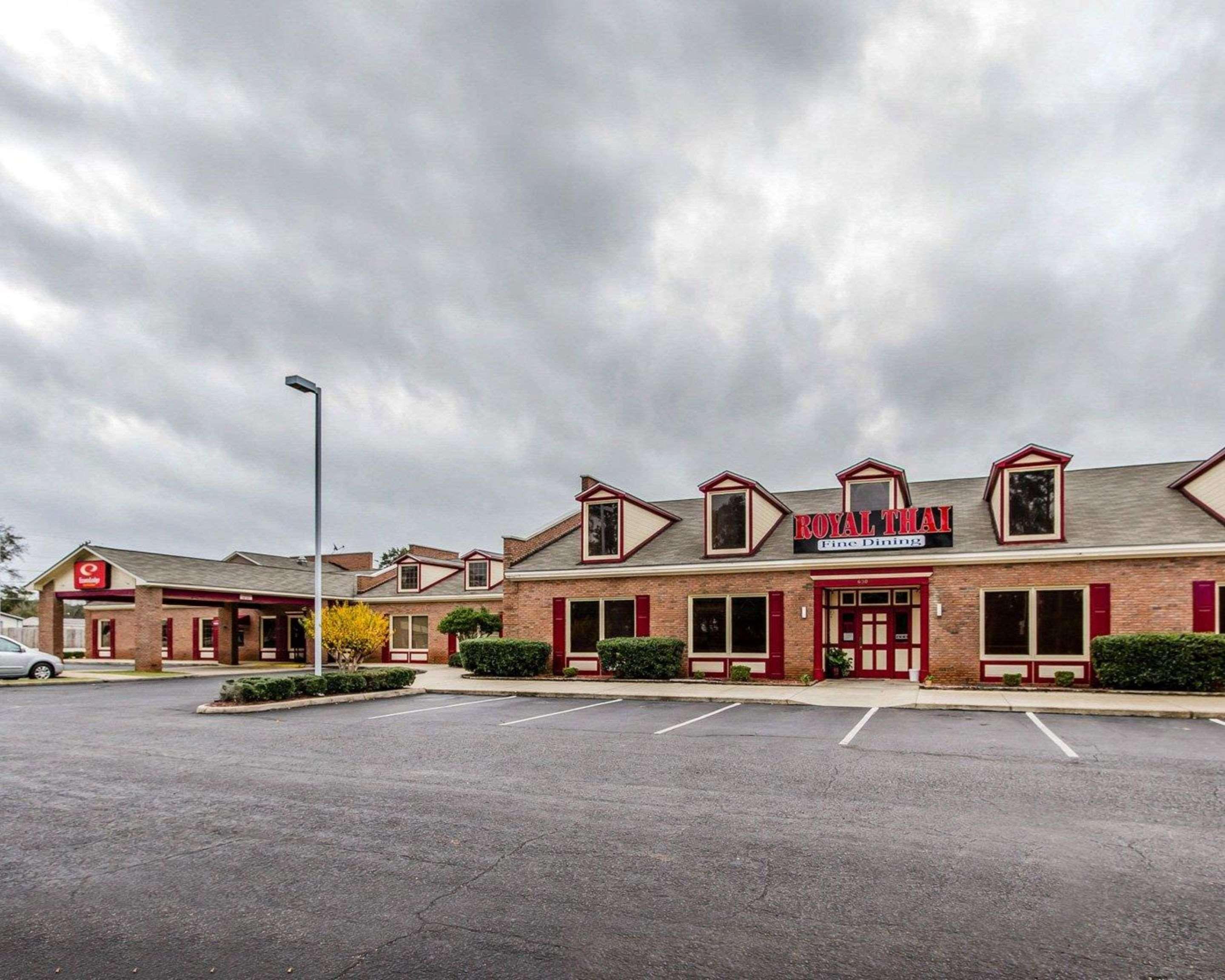 Econo Lodge Inn & Suites Enterprise Eksteriør bilde