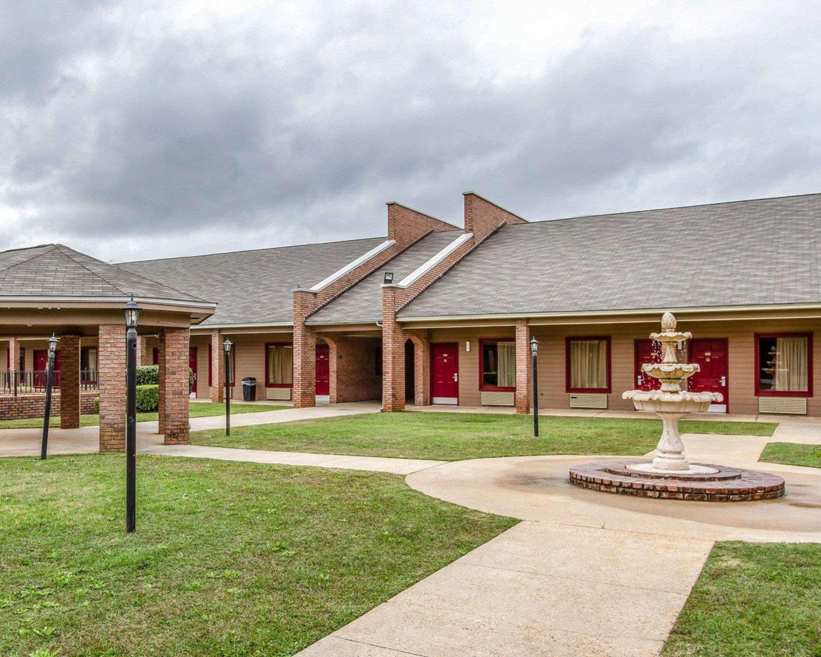 Econo Lodge Inn & Suites Enterprise Eksteriør bilde