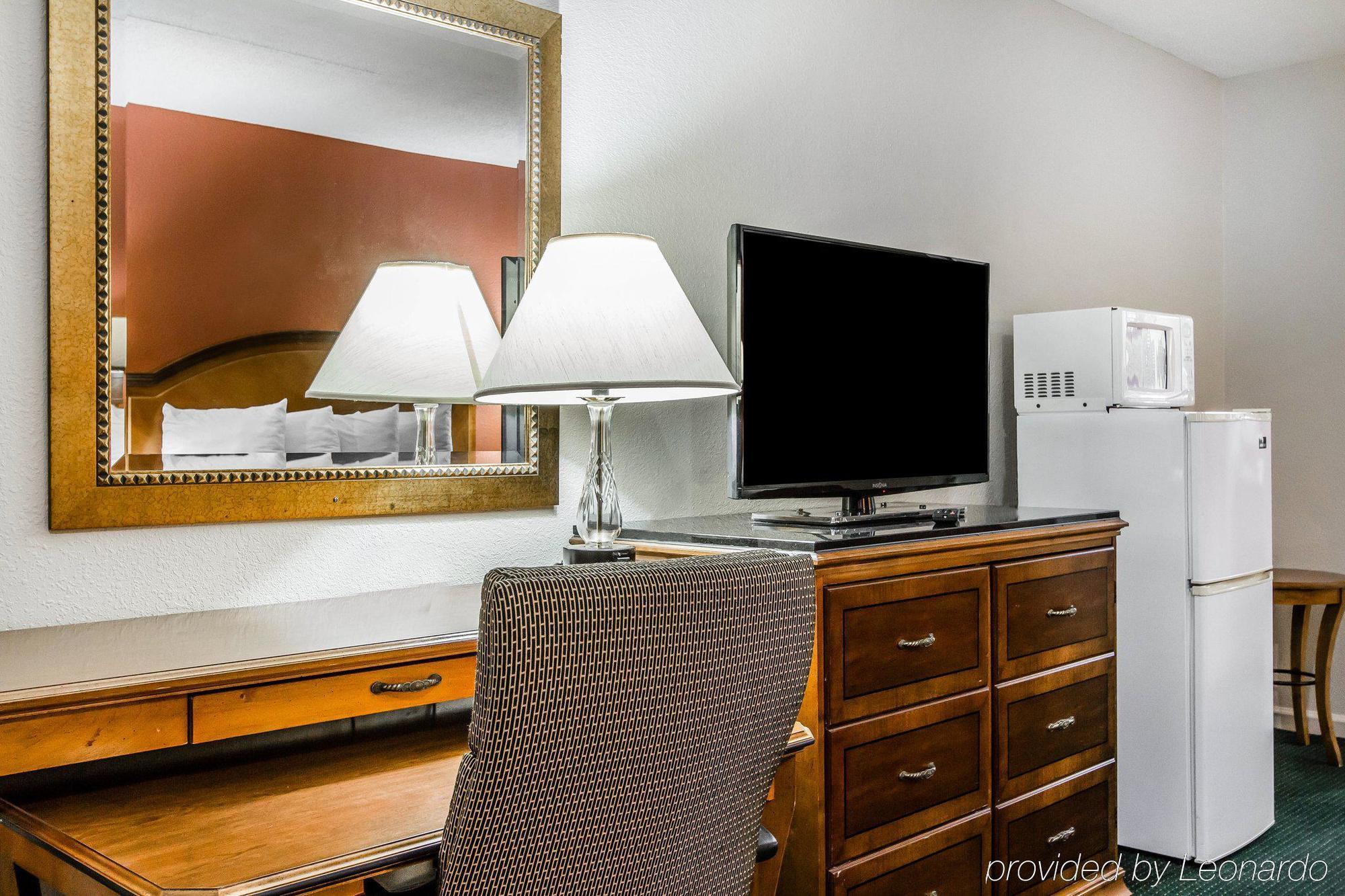 Econo Lodge Inn & Suites Enterprise Eksteriør bilde