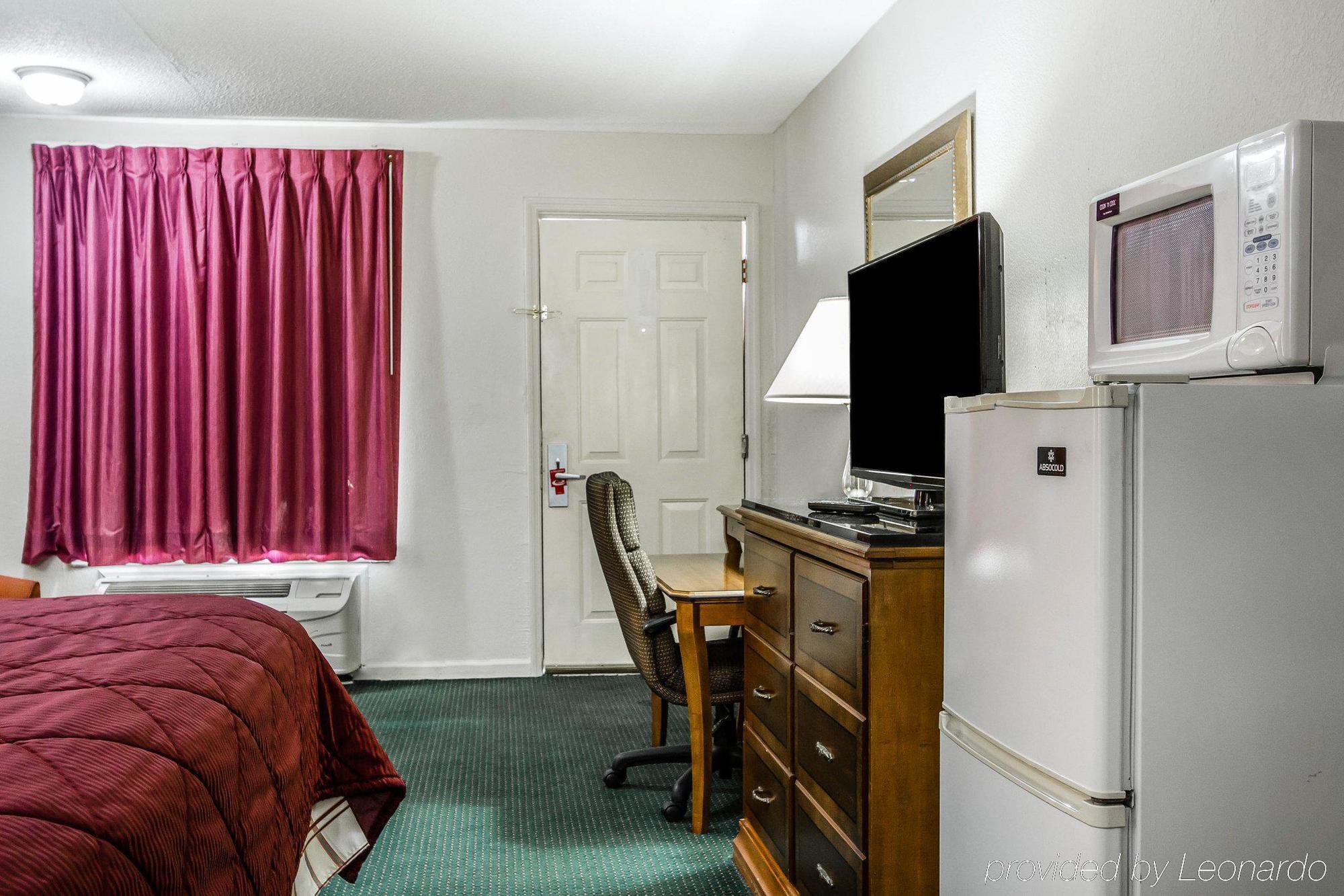 Econo Lodge Inn & Suites Enterprise Eksteriør bilde